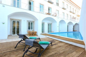 Jump Into the Lull Apartment